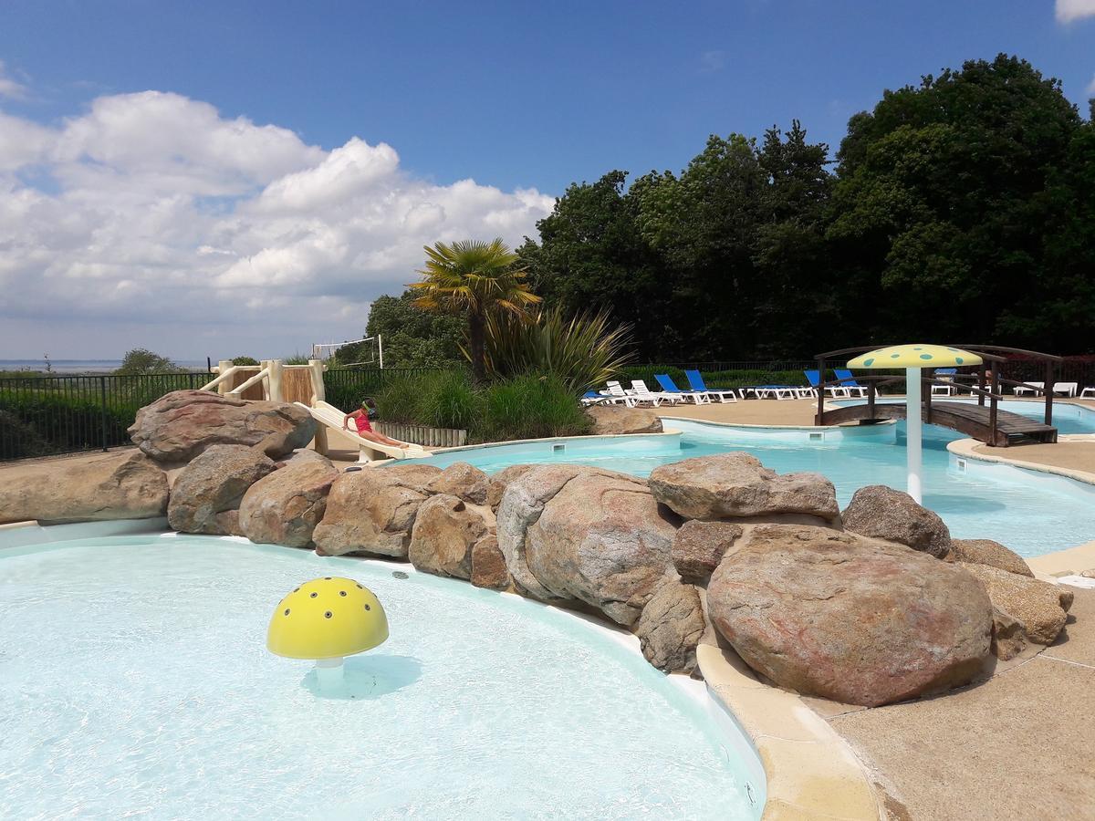 Camping Le Balcon De La Baie Saint-Marcan Exterior foto